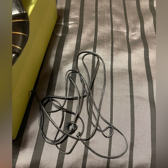 Gianni bini black and gold heels - Picture 3 of 3